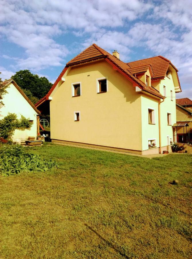 Apartman Pod Kalvariou - Rodinny Dom Banska Stiavnica Ngoại thất bức ảnh